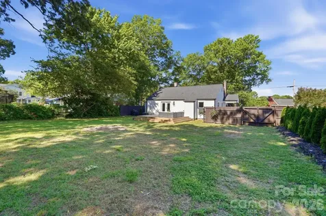 912 Laura Avenue Kannapolis NC 28083