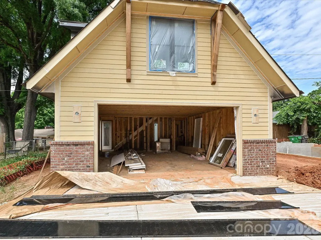 1329 Bevis Drive Charlotte NC 28209