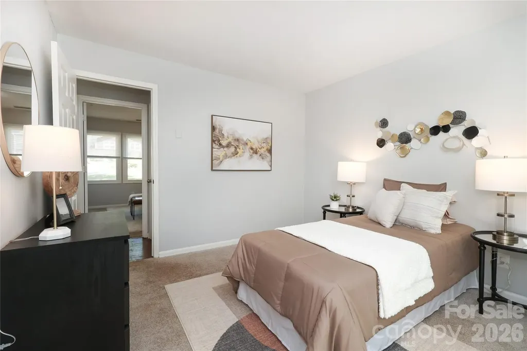 609 Fawnbrook Lane Charlotte NC 28217