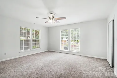 9118 S Lakebrook Road Charlotte NC 28214