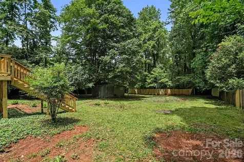 9118 S Lakebrook Road Charlotte NC 28214