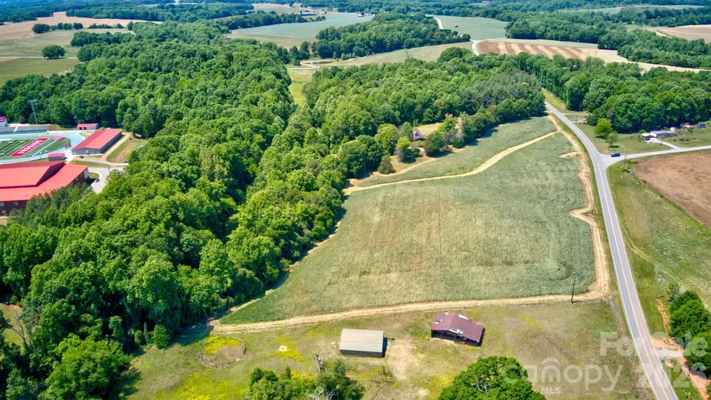 000 Jennings Road Olin NC 28660
