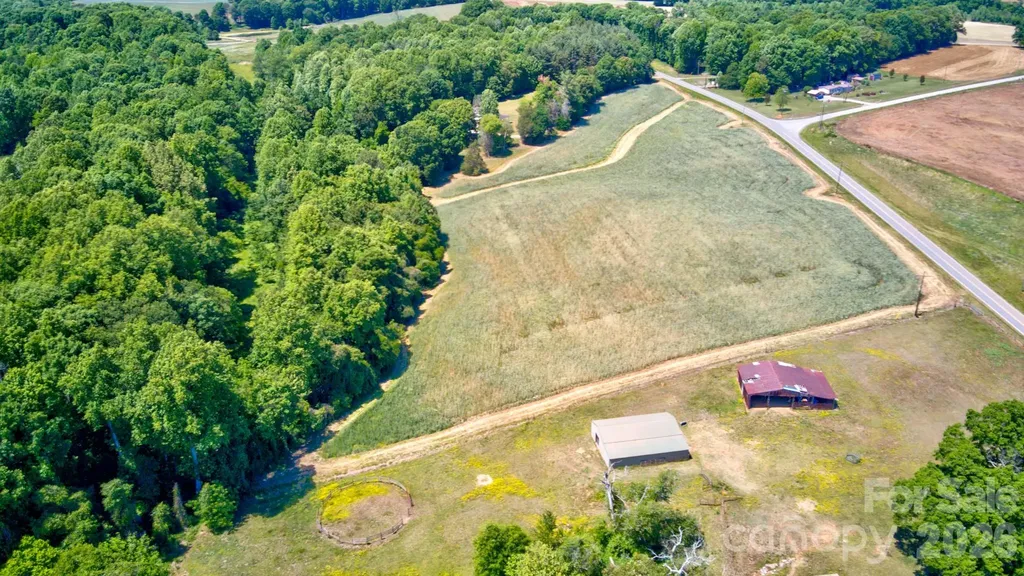 000 Jennings Road Olin NC 28660