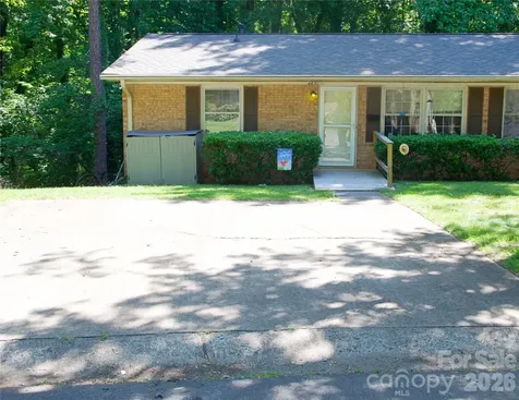 4631 Highlake Drive Charlotte NC 28215