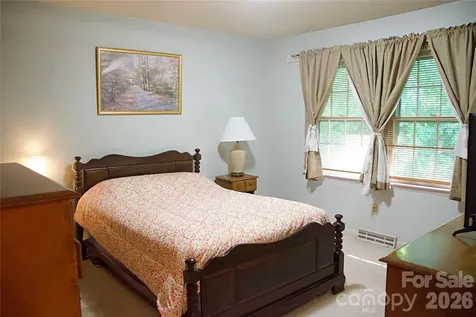 4631 Highlake Drive Charlotte NC 28215