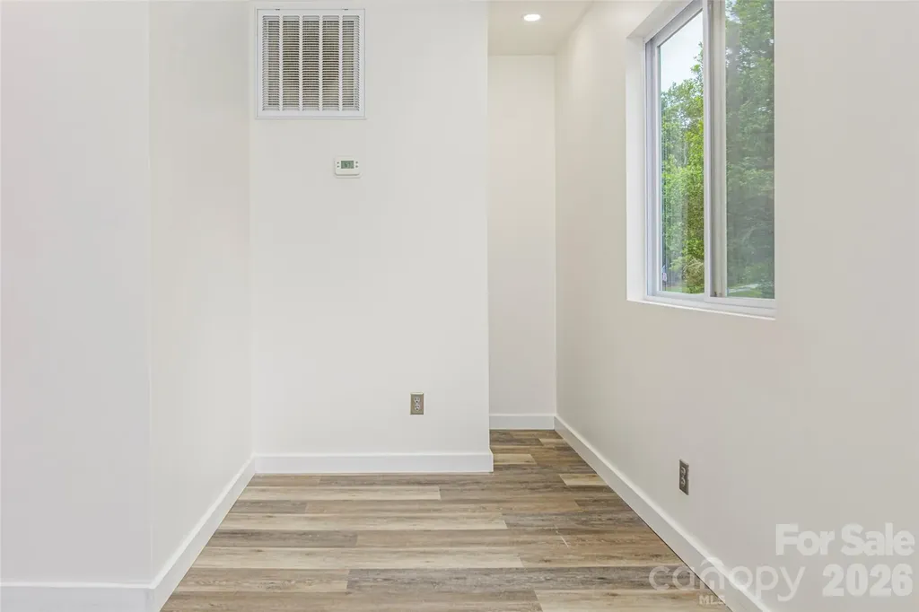 286 Berkeley Road Hendersonville NC 28792