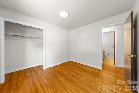 3137 Frederick Place Charlotte NC 28210