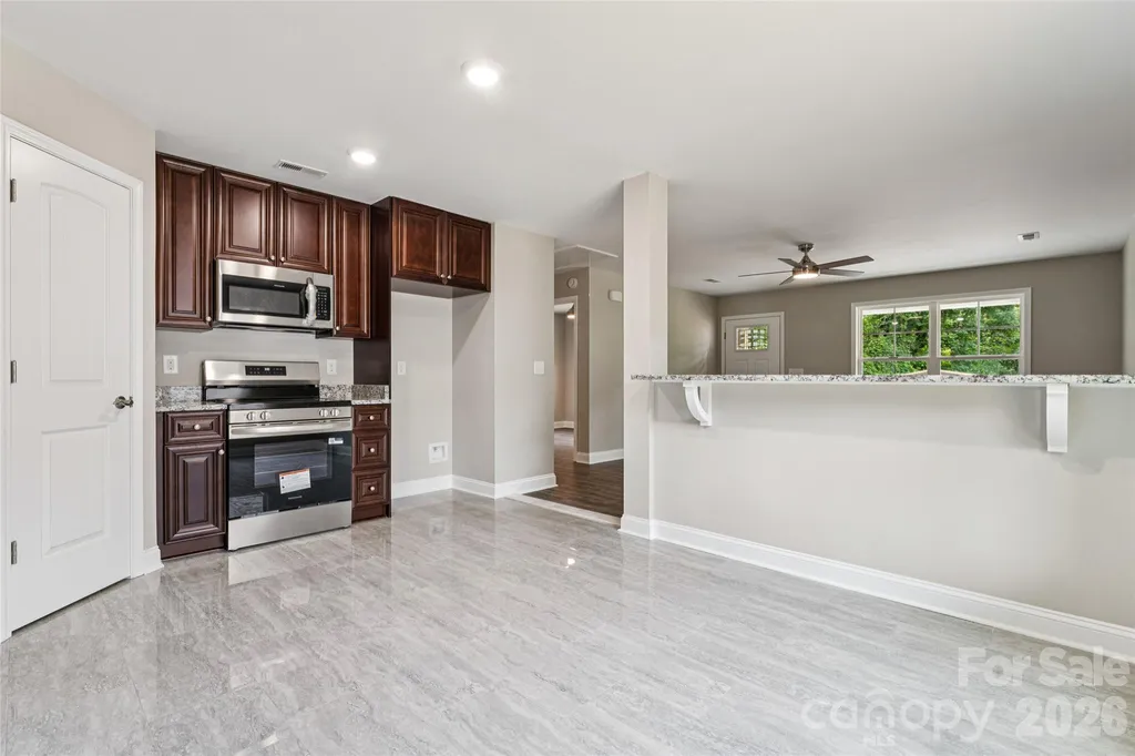 209 W 17th Street Kannapolis NC 28081