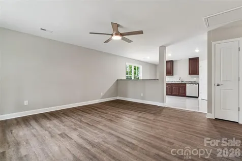 209 W 17th Street Kannapolis NC 28081