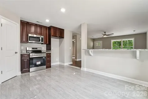 209 W 17th Street Kannapolis NC 28081