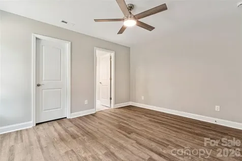 209 W 17th Street Kannapolis NC 28081