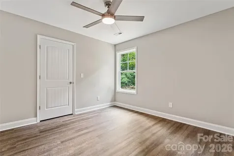 209 W 17th Street Kannapolis NC 28081