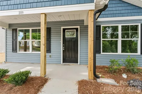 209 W 17th Street Kannapolis NC 28081