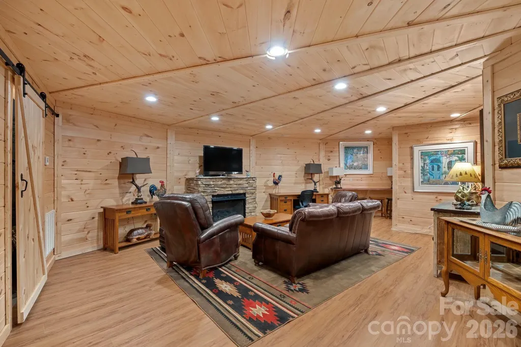 140 Slim Ridge Maggie Valley NC 28751