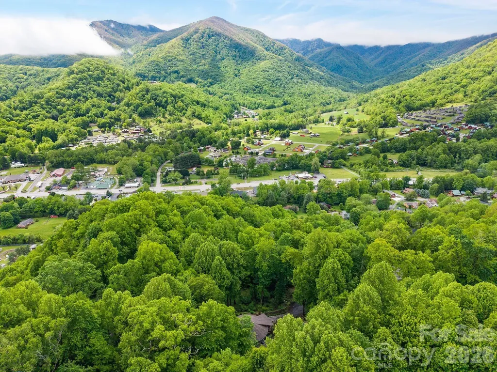140 Slim Ridge Maggie Valley NC 28751