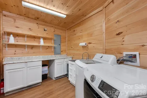 140 Slim Ridge Maggie Valley NC 28751