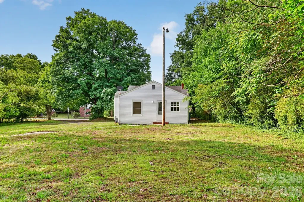 1121 Lundix Street Albemarle NC 28001