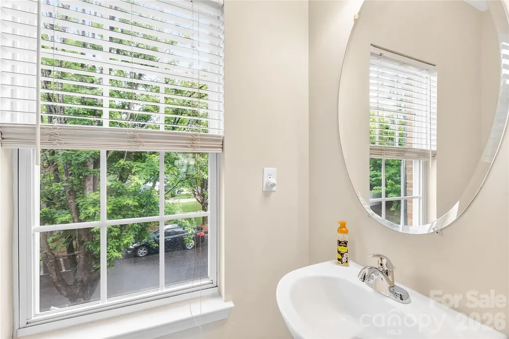 15711 King Louis Court Charlotte NC 28277