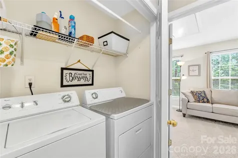 15711 King Louis Court Charlotte NC 28277
