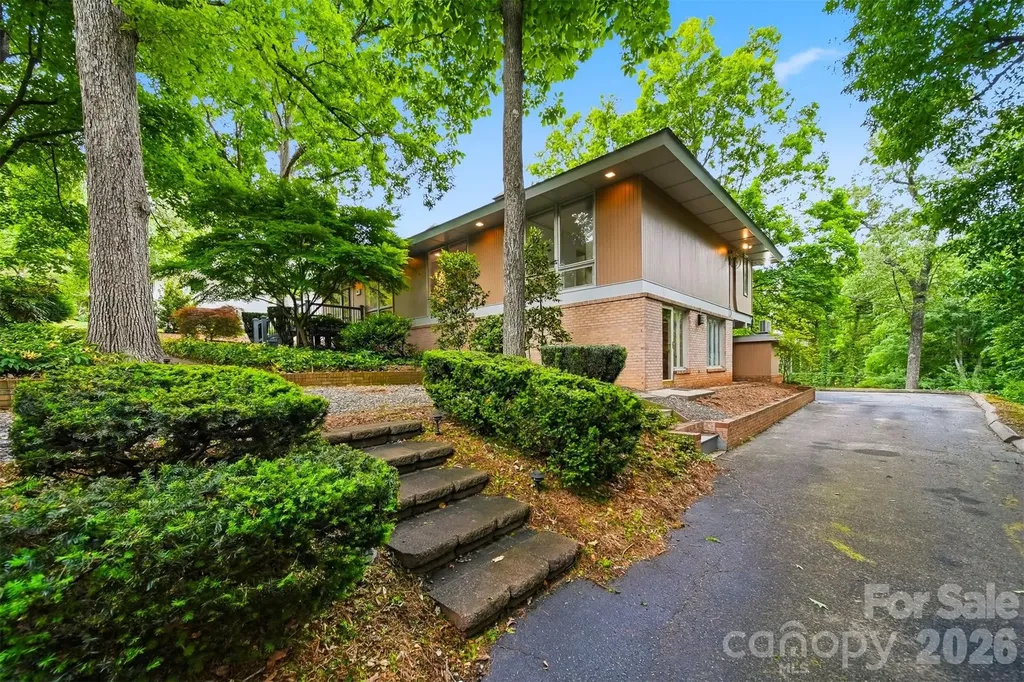 141 36th Avenue NW Hickory NC 28601
