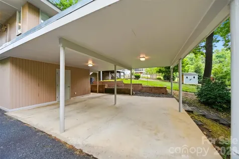 141 36th Avenue NW Hickory NC 28601