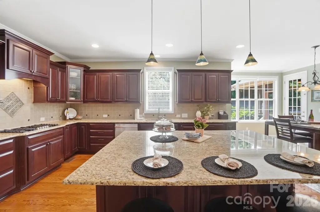 3219 Lakehurst Crossing Matthews NC 28104