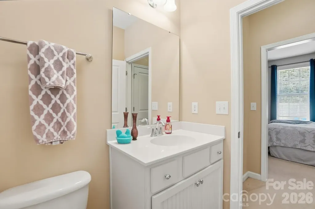 3219 Lakehurst Crossing Matthews NC 28104