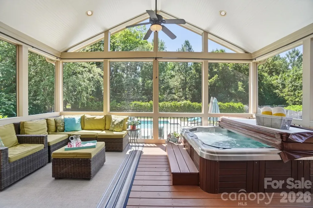 3219 Lakehurst Crossing Matthews NC 28104