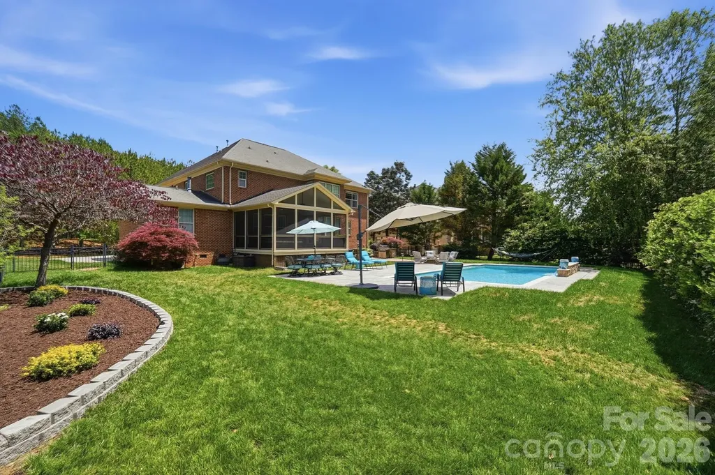 3219 Lakehurst Crossing Matthews NC 28104