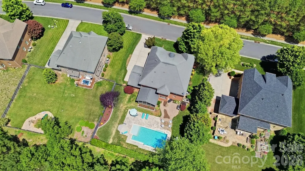 3219 Lakehurst Crossing Matthews NC 28104