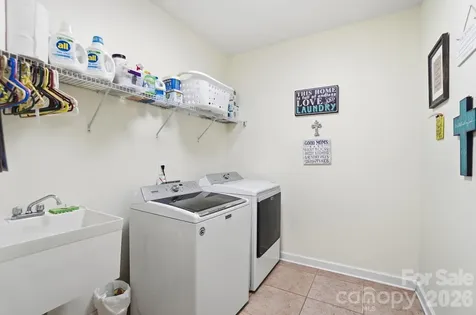 3219 Lakehurst Crossing Matthews NC 28104