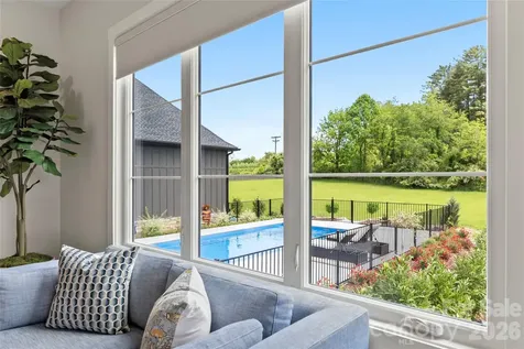 23 Benton Farms Lane Horse Shoe NC 28742
