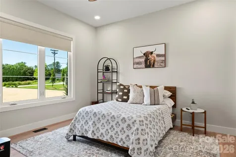23 Benton Farms Lane Horse Shoe NC 28742
