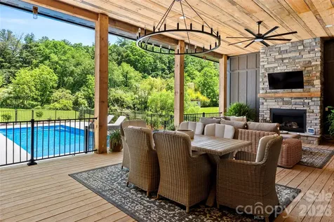 23 Benton Farms Lane Horse Shoe NC 28742