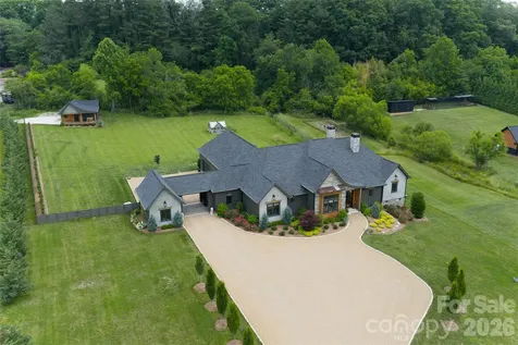 23 Benton Farms Lane Horse Shoe NC 28742
