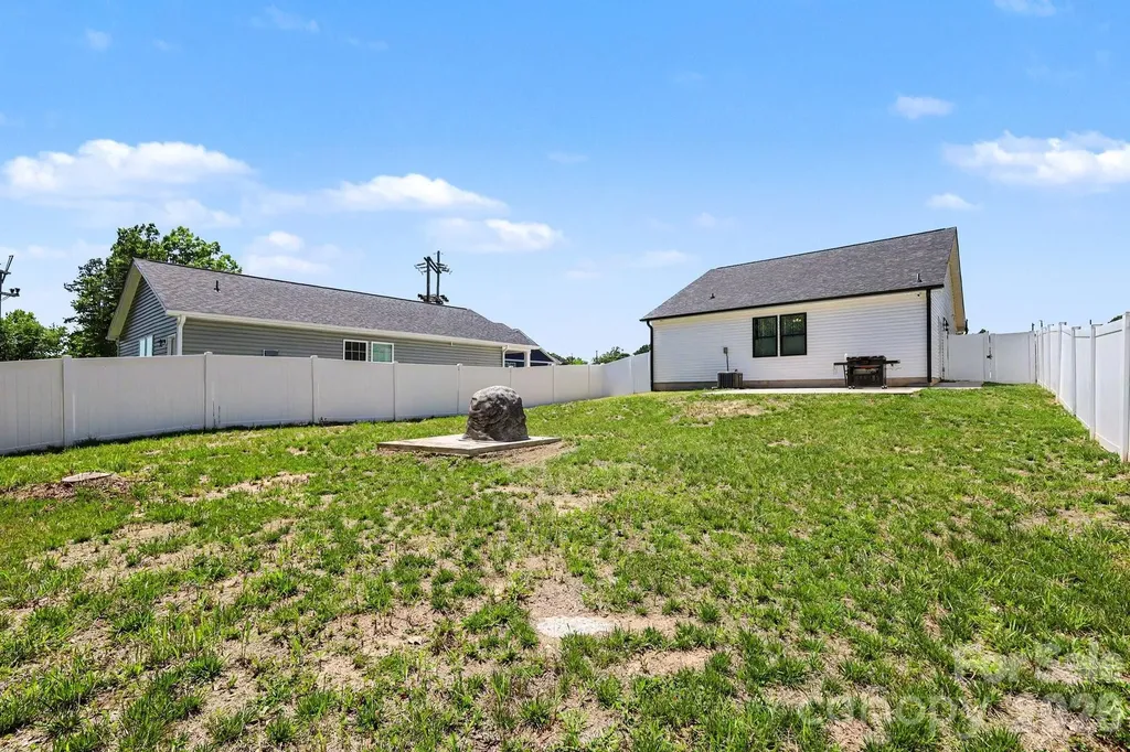 2664 Meadow Street Gaston NC 28056