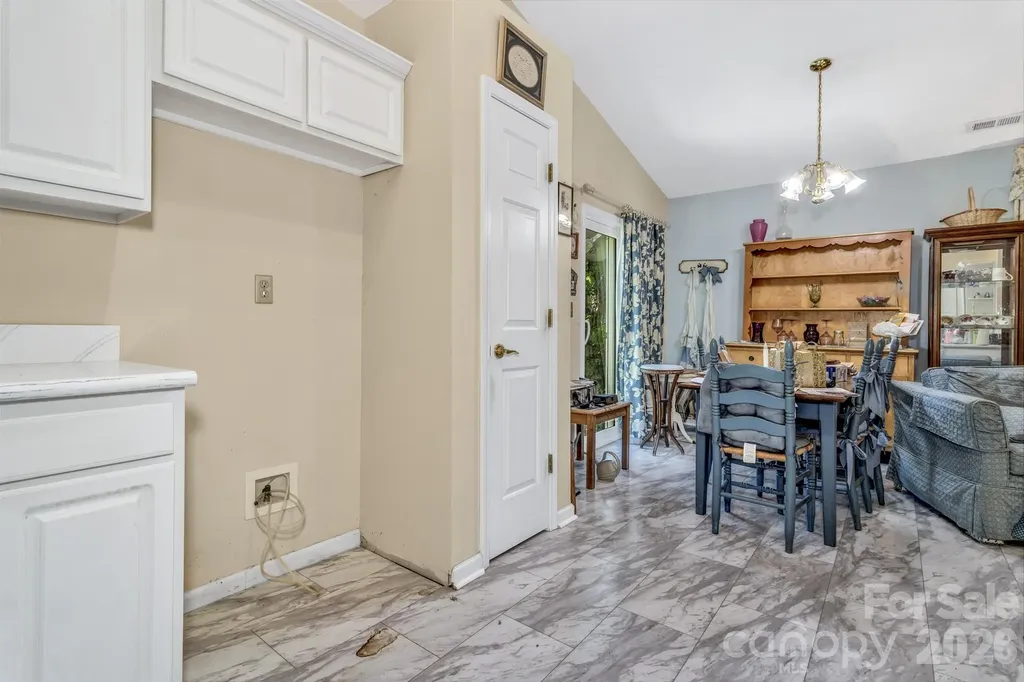 105 Amelia Drive Hendersonville NC 28792