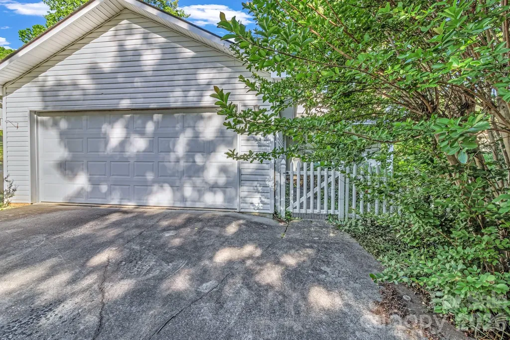 105 Amelia Drive Hendersonville NC 28792