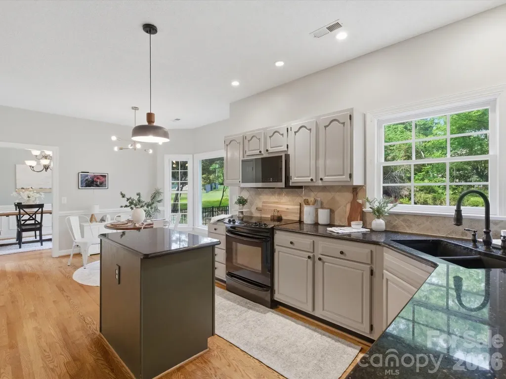 12505 Abbotsbury Court Charlotte NC 28277