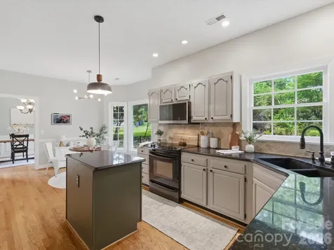 12505 Abbotsbury Court Charlotte NC 28277