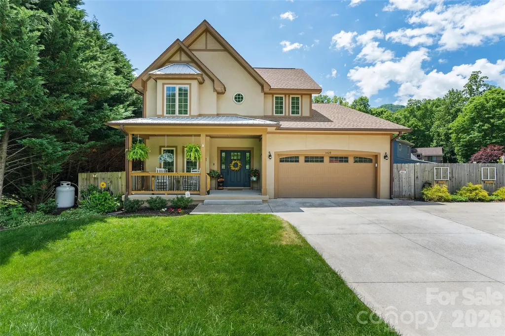 1429 Moody Farm Road Maggie Valley NC 28751