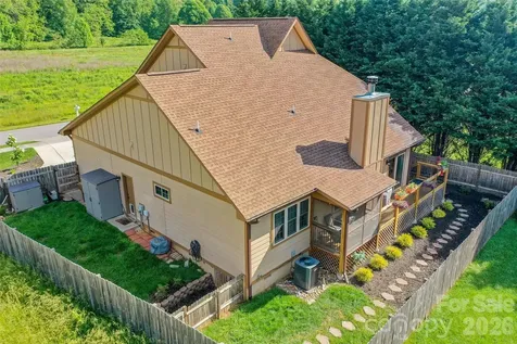1429 Moody Farm Road Maggie Valley NC 28751