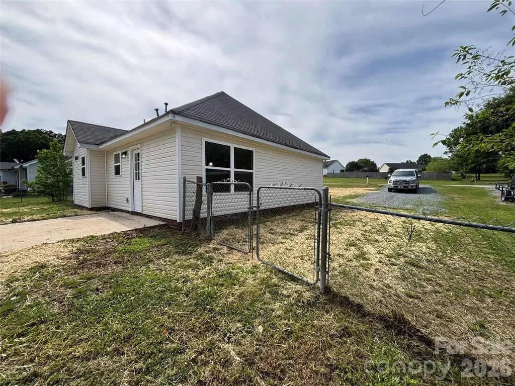 1002 Crescent Way Wingate NC 28174