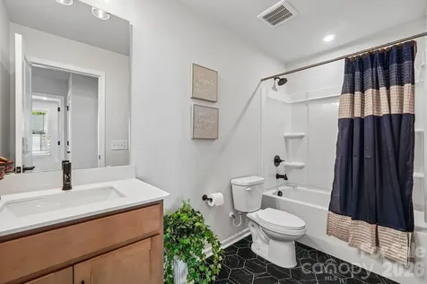8137 Franklin Trail Street Charlotte NC 28227