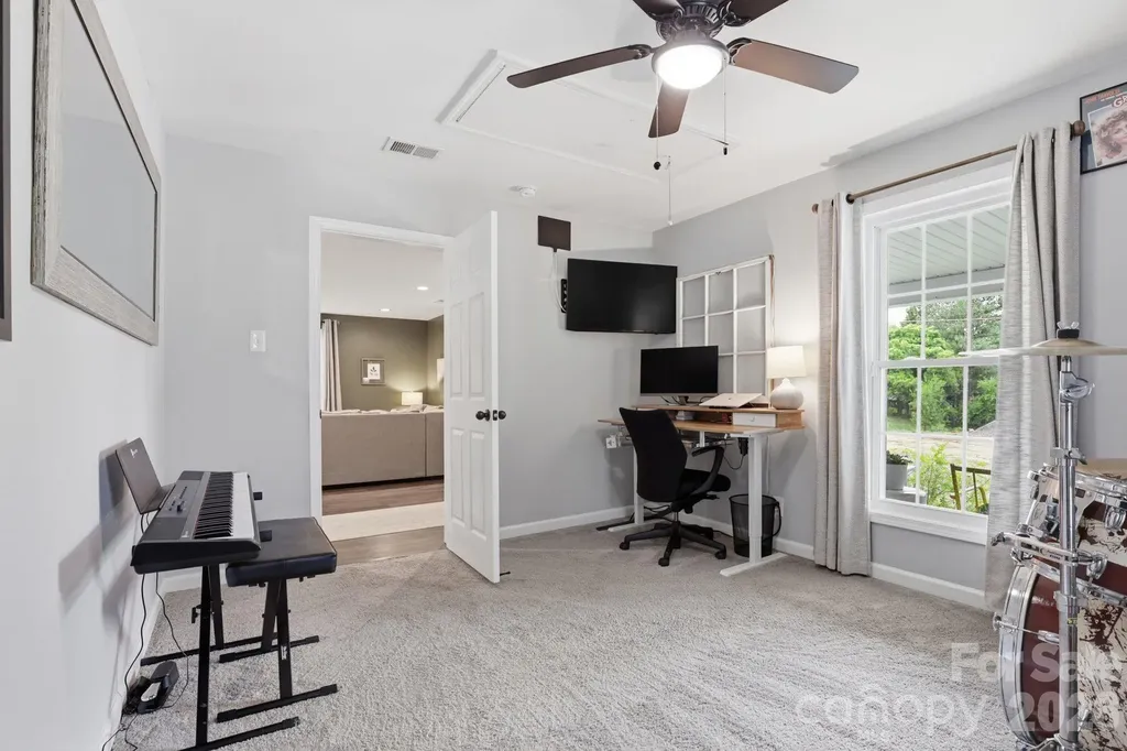 92 NW Meadow Avenue NE Concord NC 28025