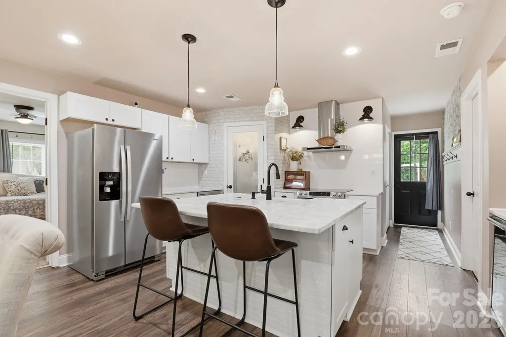 92 NW Meadow Avenue NE Concord NC 28025