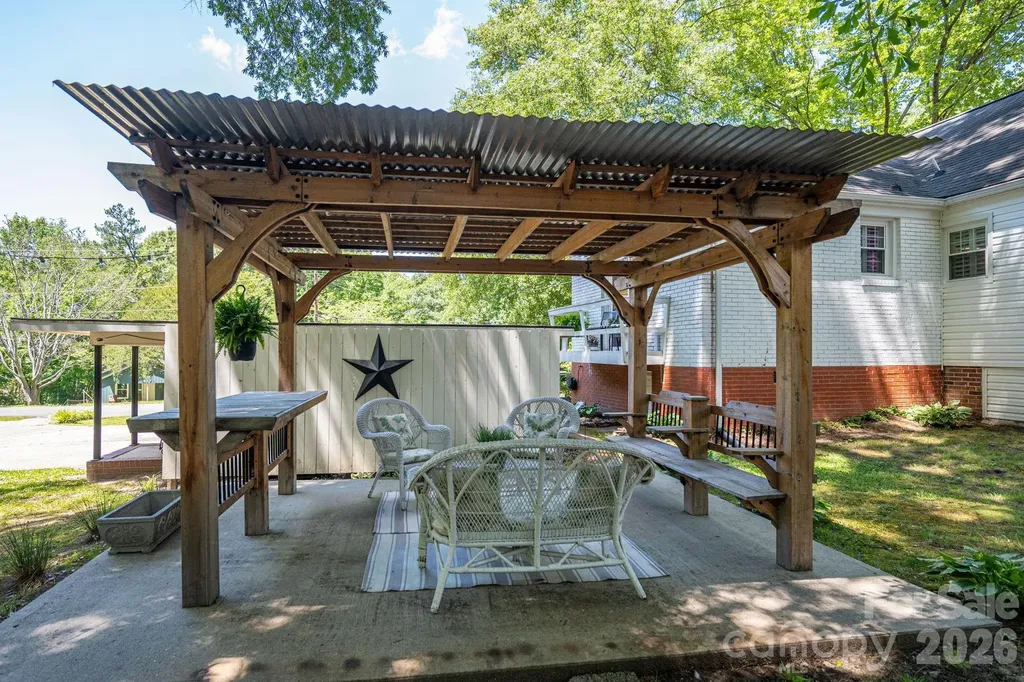 823 N Laurel Street Lincolnton NC 28092