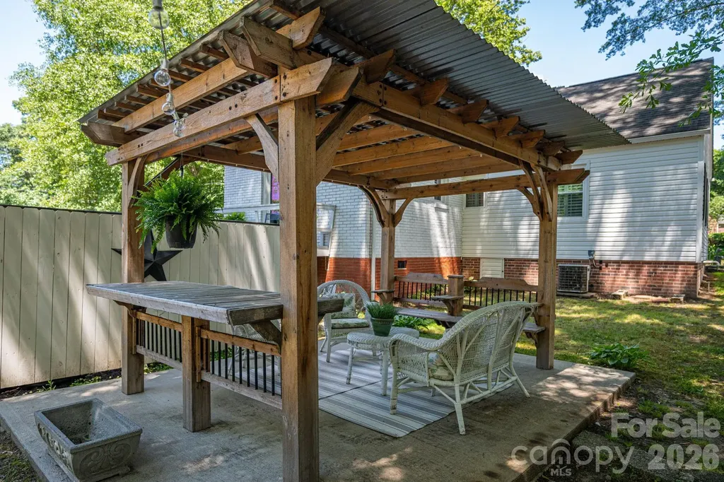823 N Laurel Street Lincolnton NC 28092
