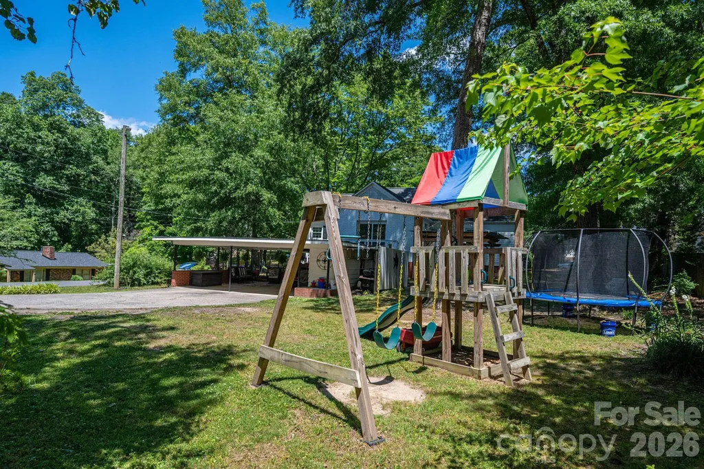 823 N Laurel Street Lincolnton NC 28092
