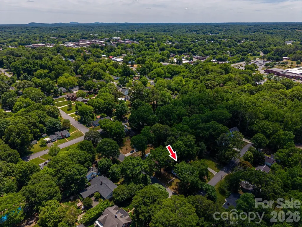 823 N Laurel Street Lincolnton NC 28092